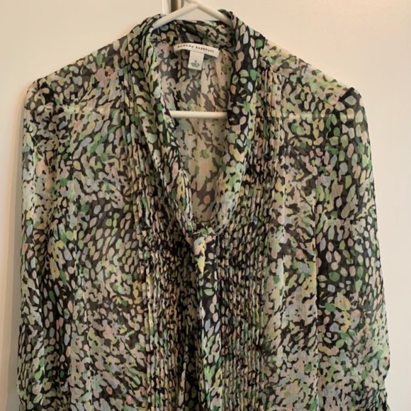 Banana Republic Blouse - Picture 1 of 2